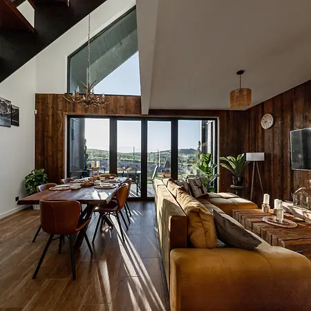 Stodoly Na Wzgorzu *